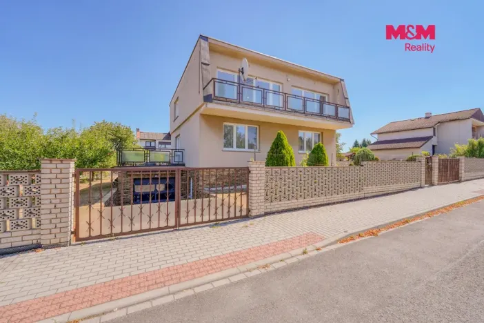Prodej rodinného domu, Dobřany, Chlumčanská, 230 m2