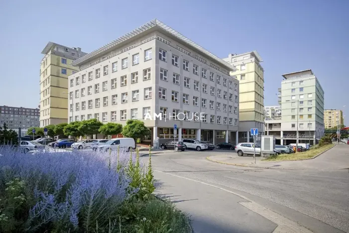 Pronájem garážového stání, Praha - Stodůlky, Petržílkova, 12 m2