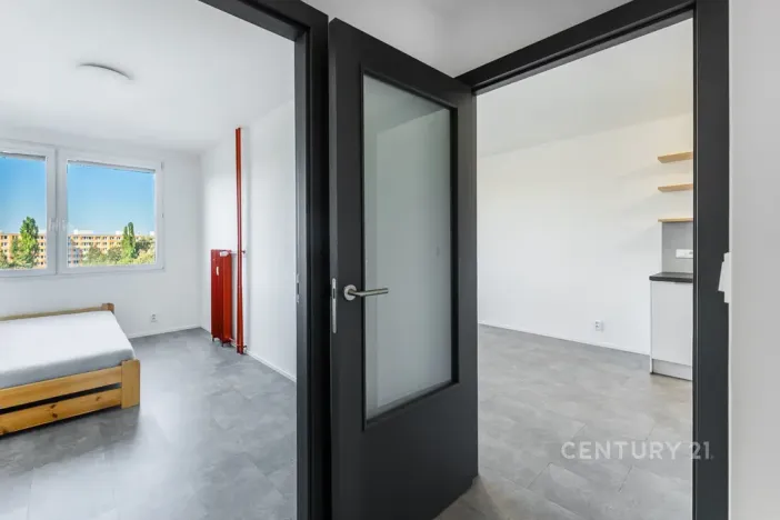 Pronájem bytu 2+kk, Praha - Prosek, Vysočanská, 45 m2