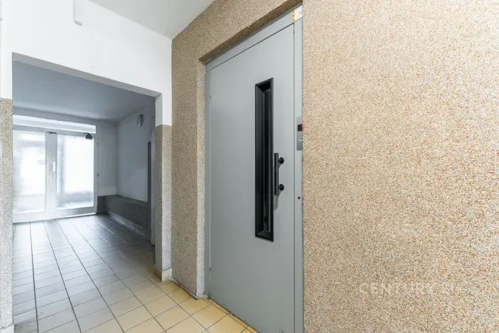 Pronájem bytu 2+kk, Praha - Prosek, Vysočanská, 45 m2