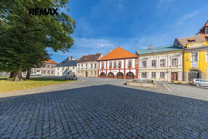Pronájem restaurace, Opočno, Trčkovo nám., 500 m2