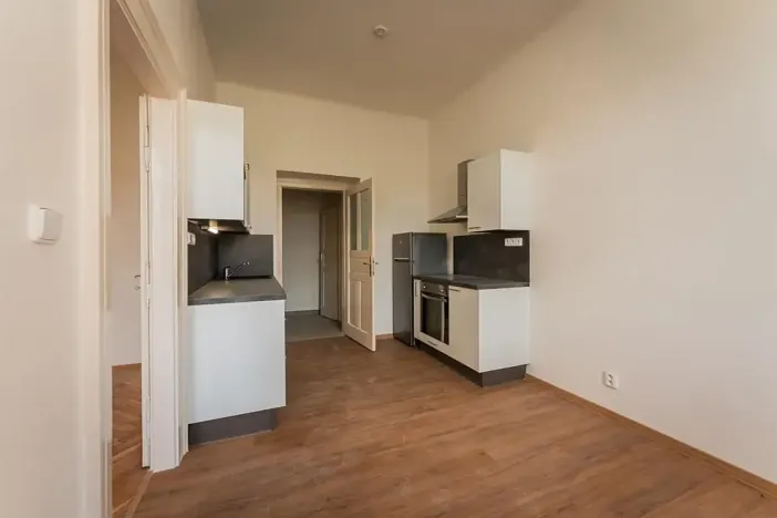 Pronájem bytu 2+kk, Praha - Nové Město, Lípová, 37 m2