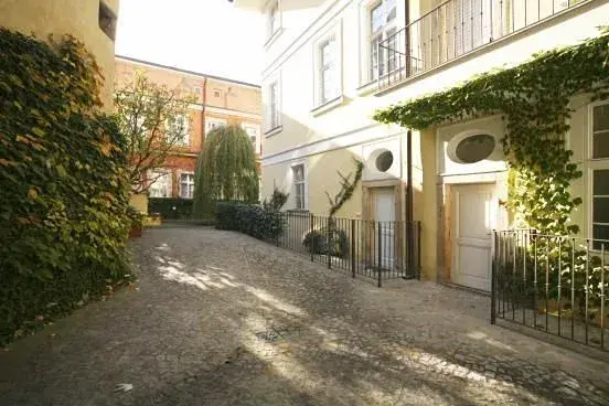 Pronájem bytu 2+1, Praha - Malá Strana, Vlašská, 73 m2