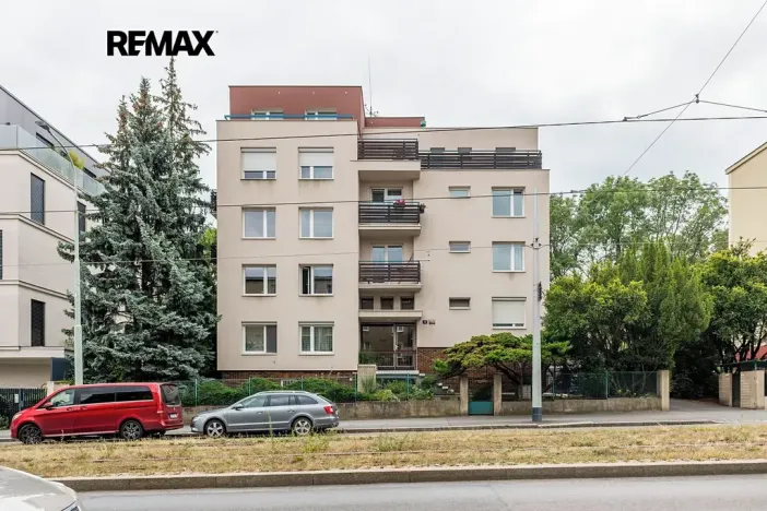 Prodej bytu 2+kk, Praha - Břevnov, Na Petřinách, 41 m2