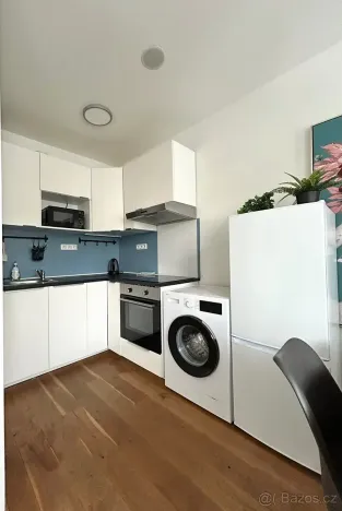 Pronájem bytu 2+kk, Praha - Vinohrady, Perucká, 36 m2