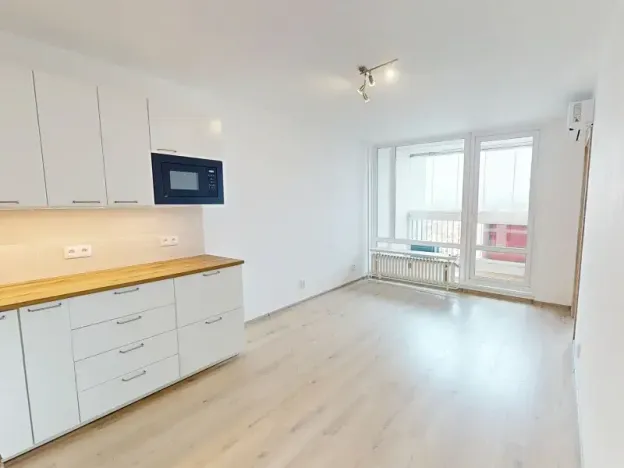 Pronájem bytu 3+kk, Praha - Kobylisy, Šiškova, 63 m2