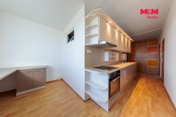 Prodej bytu 3+1, Sokolov, Švabinského, 83 m2