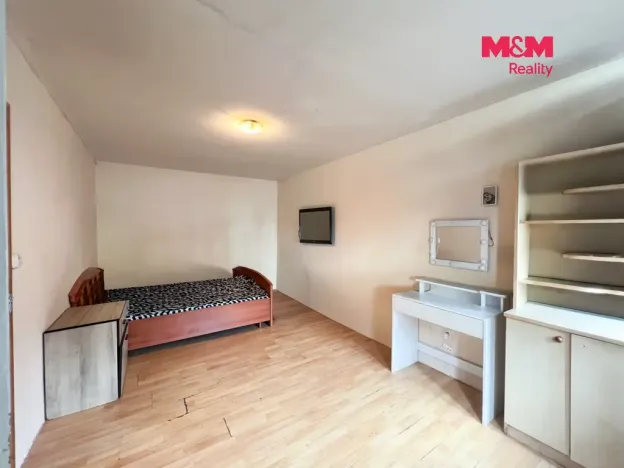 Prodej bytu 3+1, Volary, Náměstí, 96 m2