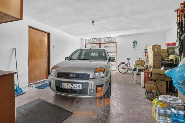 Prodej rodinného domu, Korouhev, 300 m2