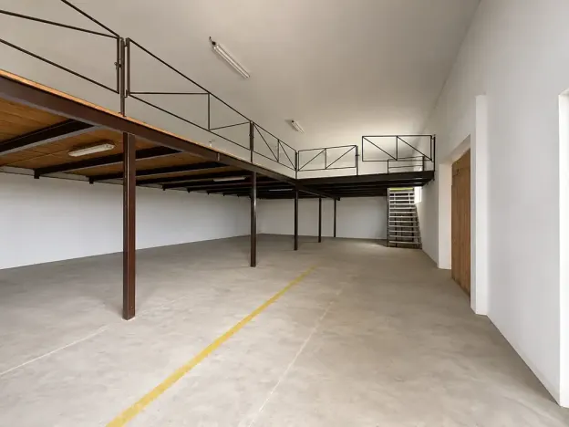 Pronájem skladu, Městec Králové, Palackého, 987 m2