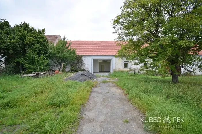 Pronájem skladu, Řípec, 247 m2