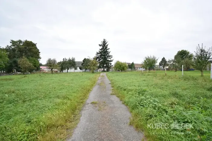 Pronájem skladu, Řípec, 247 m2