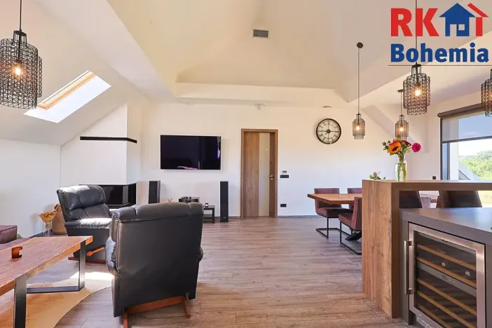 Pronájem bytu 4+kk, Doubravčice, K Jízdárně, 184 m2