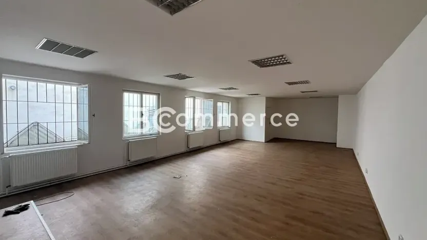 Pronájem výrobních prostor, Brno, 698 m2