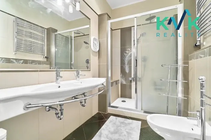 Pronájem bytu 4+kk, Karlovy Vary, Na Vyhlídce, 109 m2