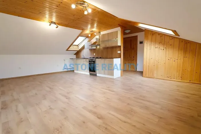 Pronájem bytu 2+kk, Praha - Satalice, Bošínská, 65 m2