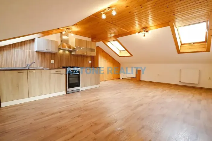 Pronájem bytu 2+kk, Praha - Satalice, Bošínská, 65 m2