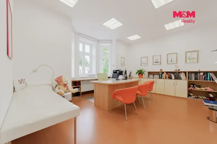 Prodej obchodního prostoru, Ostrava - Vítkovice, Kořenského, 374 m2