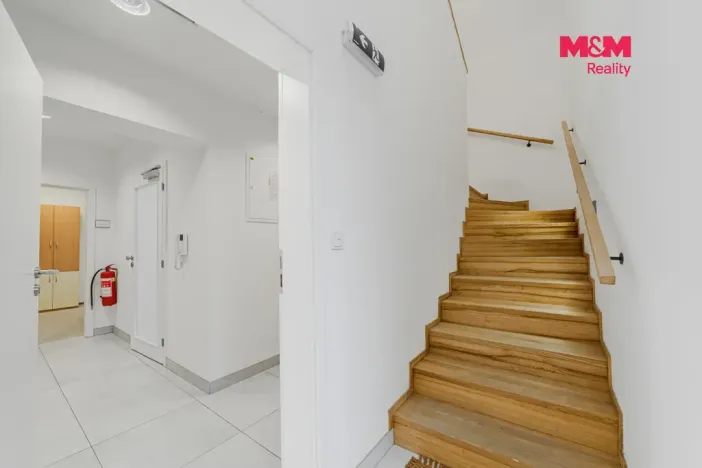 Prodej obchodního prostoru, Ostrava - Vítkovice, Kořenského, 374 m2