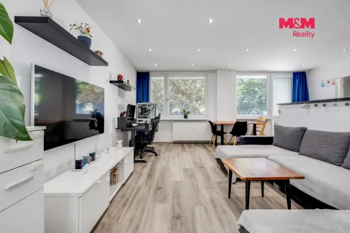Prodej bytu 3+kk, Králův Dvůr, Pod Hájem, 76 m2