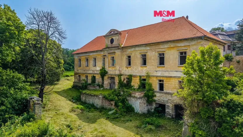 Prodej historického objektu, Zvoleněves, 5000 m2