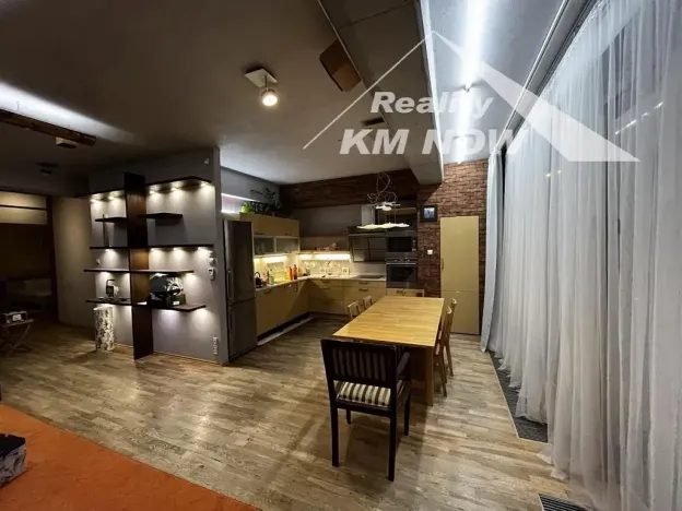 Pronájem bytu 3+kk, Kroměříž, náměstí Míru, 94 m2