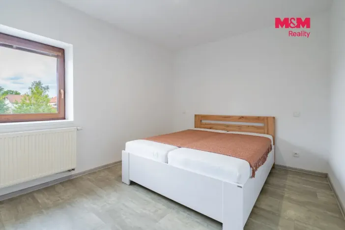 Prodej bytu 2+kk, Třeboň - Holičky, 42 m2
