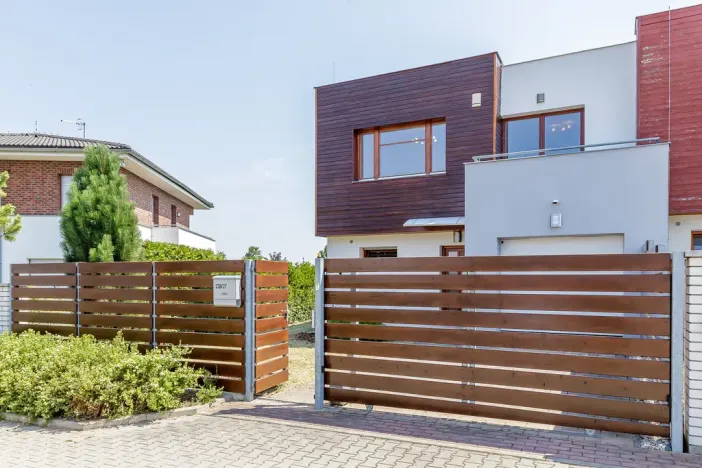 Prodej rodinného domu, Praha - Pitkovice, Lošáková, 162 m2