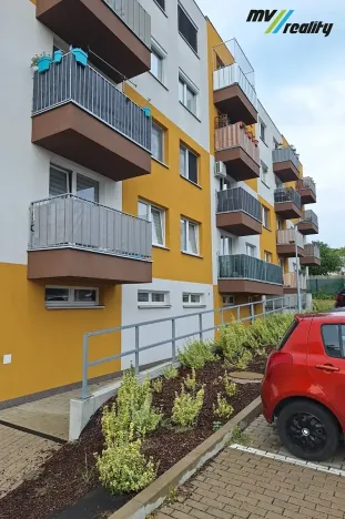 Pronájem bytu 2+kk, Milovice, Armádní, 52 m2