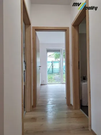 Pronájem bytu 2+kk, Milovice, Armádní, 52 m2