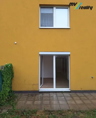 Pronájem bytu 2+kk, Milovice, Armádní, 52 m2