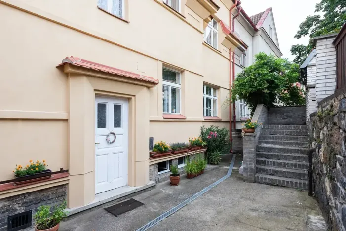 Pronájem bytu 2+kk, Praha - Podolí, Lopatecká, 50 m2