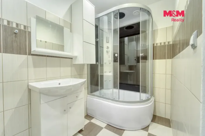 Prodej bytu 4+1, Písek, Semická, 75 m2