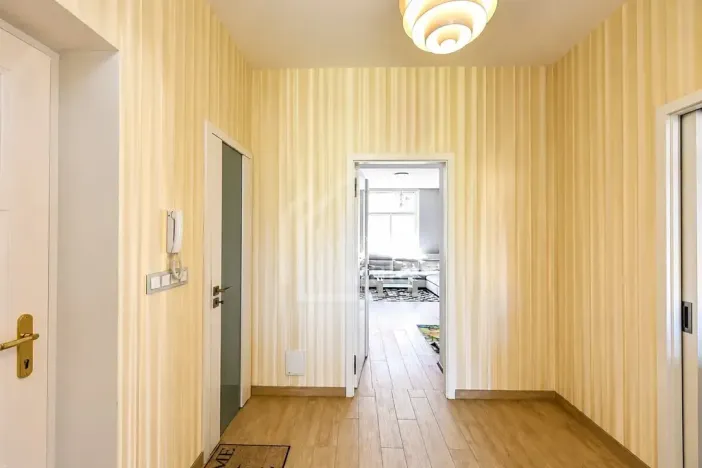 Pronájem bytu 3+1, Praha - Bubeneč, Charlese de Gaulla, 95 m2