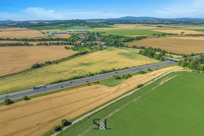 Prodej pole, Mnichovo Hradiště, 7185 m2