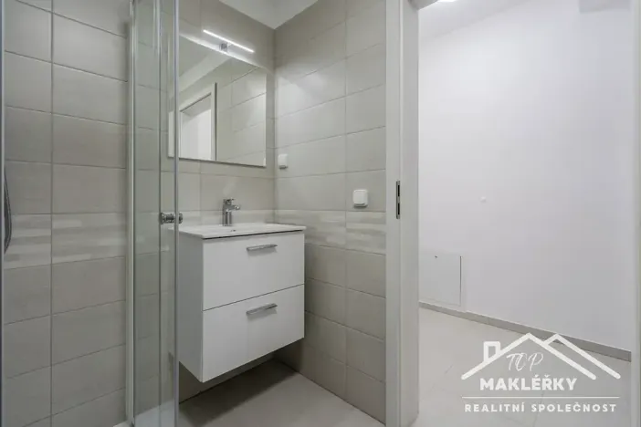 Pronájem bytu 1+kk, Uhlířské Janovice, Hrnčířská, 30 m2