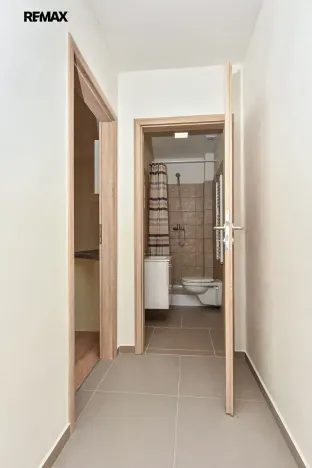 Pronájem bytu 2+kk, Plzeň, Skvrňanská, 37 m2