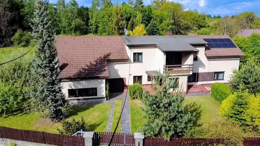 Prodej rodinného domu, Bílovec, 385 m2
