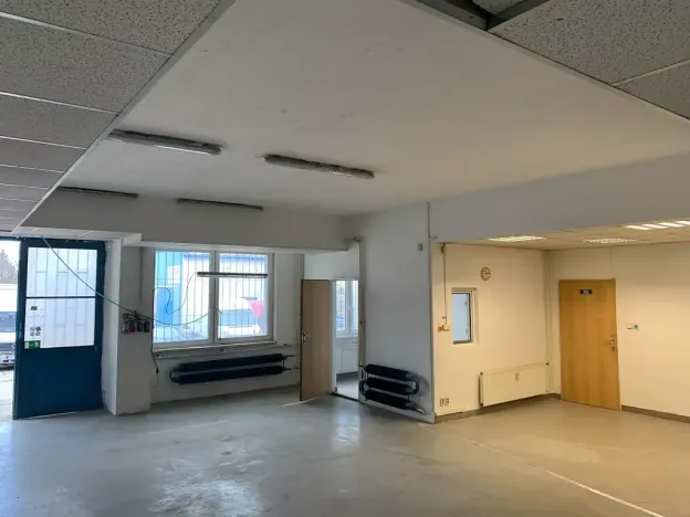 Pronájem výrobních prostor, Praha - Uhříněves, Přátelství, 197 m2
