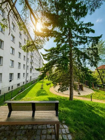 Pronájem bytu 1+kk, Praha - Strašnice, Michelangelova, 37 m2