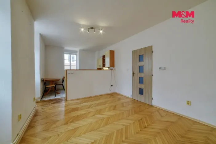 Pronájem bytu 1+kk, Cheb, Růžová, 27 m2