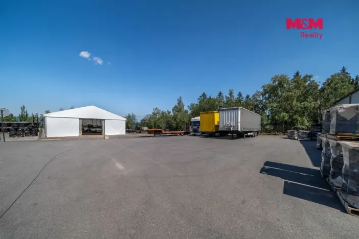 Pronájem výrobních prostor, Dubno, 594 m2
