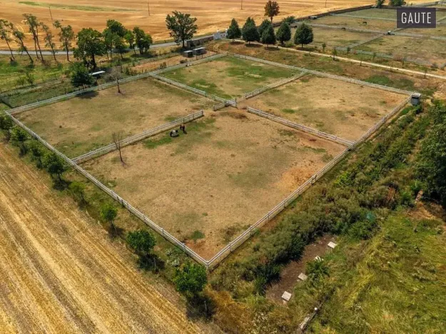 Prodej zemědělského objektu, Vlasatice, 5889 m2