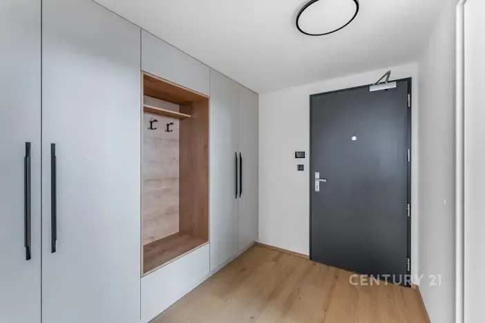 Pronájem bytu 3+kk, Praha - Vysočany, Kolbenova, 68 m2