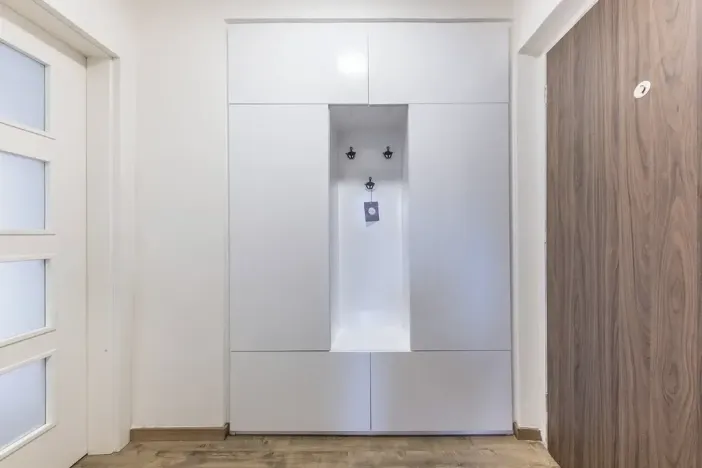 Pronájem bytu 2+1, Mníšek pod Brdy, Lhotecká, 48 m2