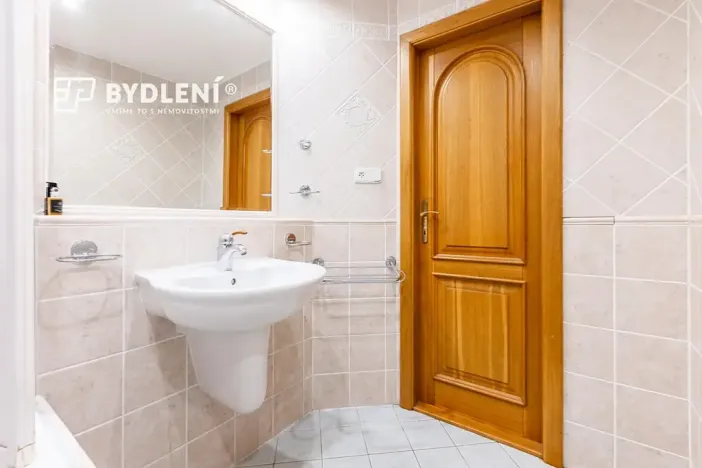 Prodej bytu 3+kk, Teplice, V závětří, 73 m2