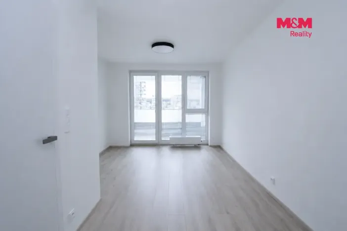 Pronájem bytu 2+kk, Praha - Vysočany, Pod Harfou, 42 m2
