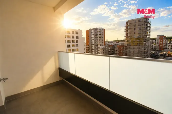 Pronájem bytu 2+kk, Praha - Vysočany, Pod Harfou, 42 m2