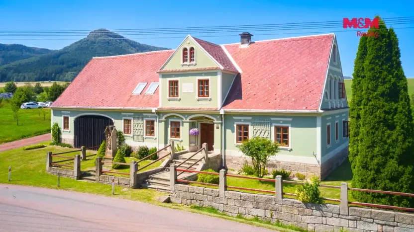 Prodej rodinného domu, Božanov, 263 m2