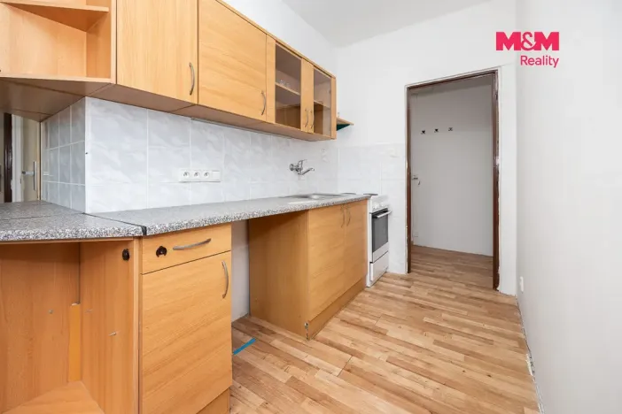 Prodej bytu 2+1, Lázně Bohdaneč, Na Lužci, 60 m2